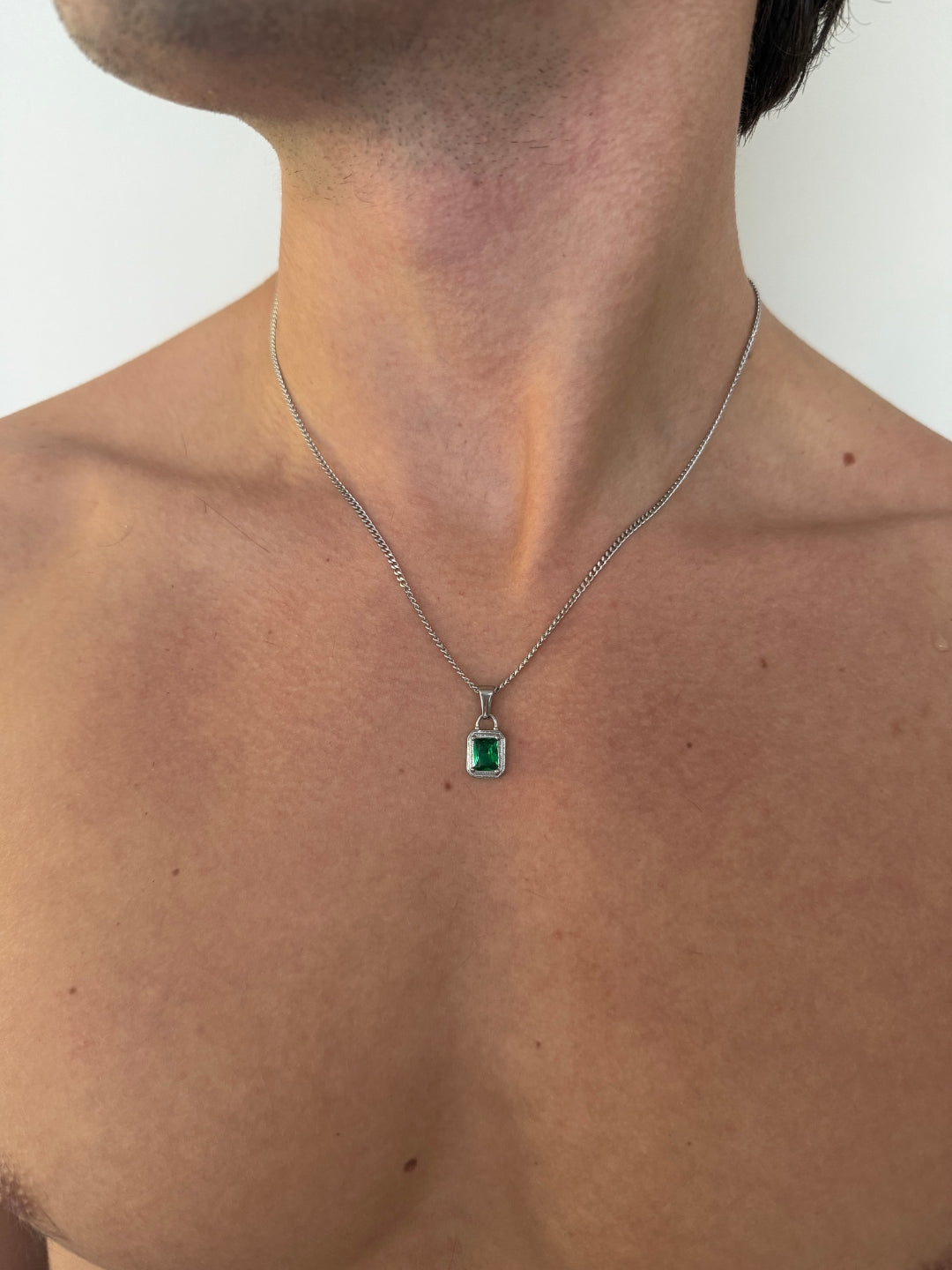 GREEN GEMSTONE CHAIN | Silver